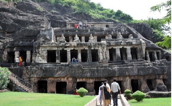 Undavali Caves