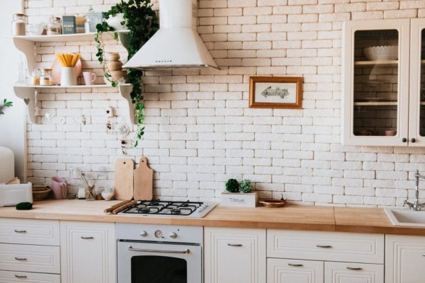 Save money by NOT buying these stuffs for kitchen