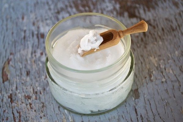 Coconut oil house uses