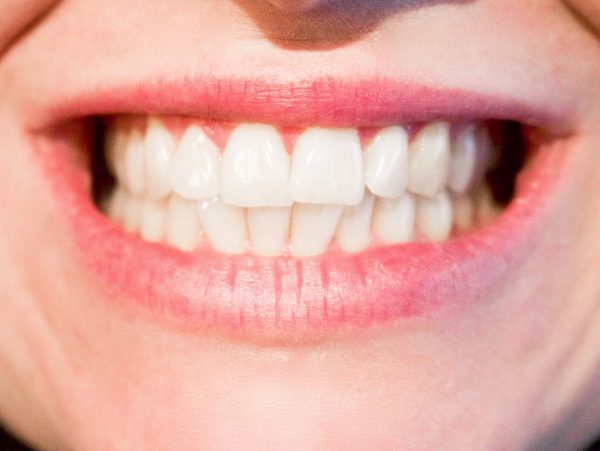 Which Essential Oils Help Improve Your Oral Health