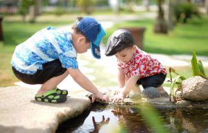Playing scavenger hunt helps kids
