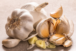 Garlic in mustard oil
