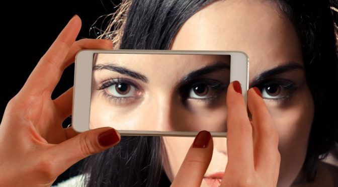 Foods and nutrition for eye health
