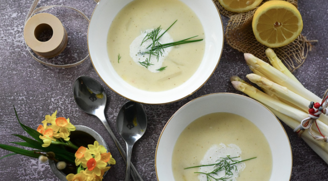 The Best Time To Eat Prebiotic And Probiotic Foods For Optimal Gut Health